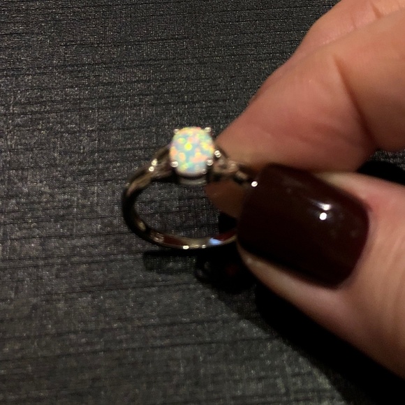 NEW Sterling Silver Opal Ring! 7 - Picture 2 of 3
